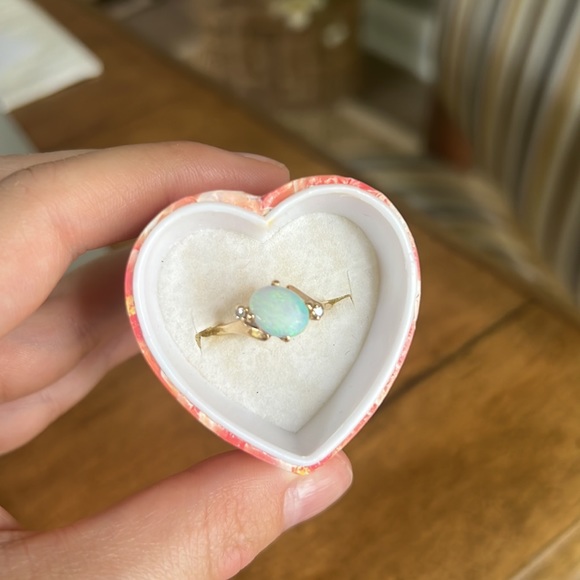 No Brand Vintage Opal Ring 14k Gold and Diamonds - Picture 2 of 5